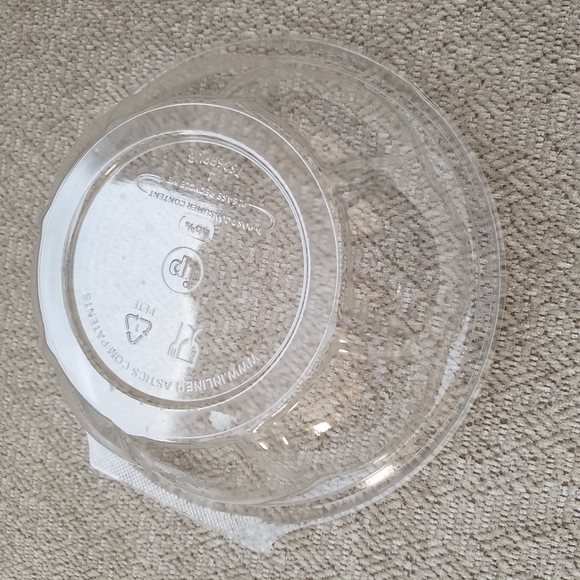 Plastic Bowls - Picture 10 of 10